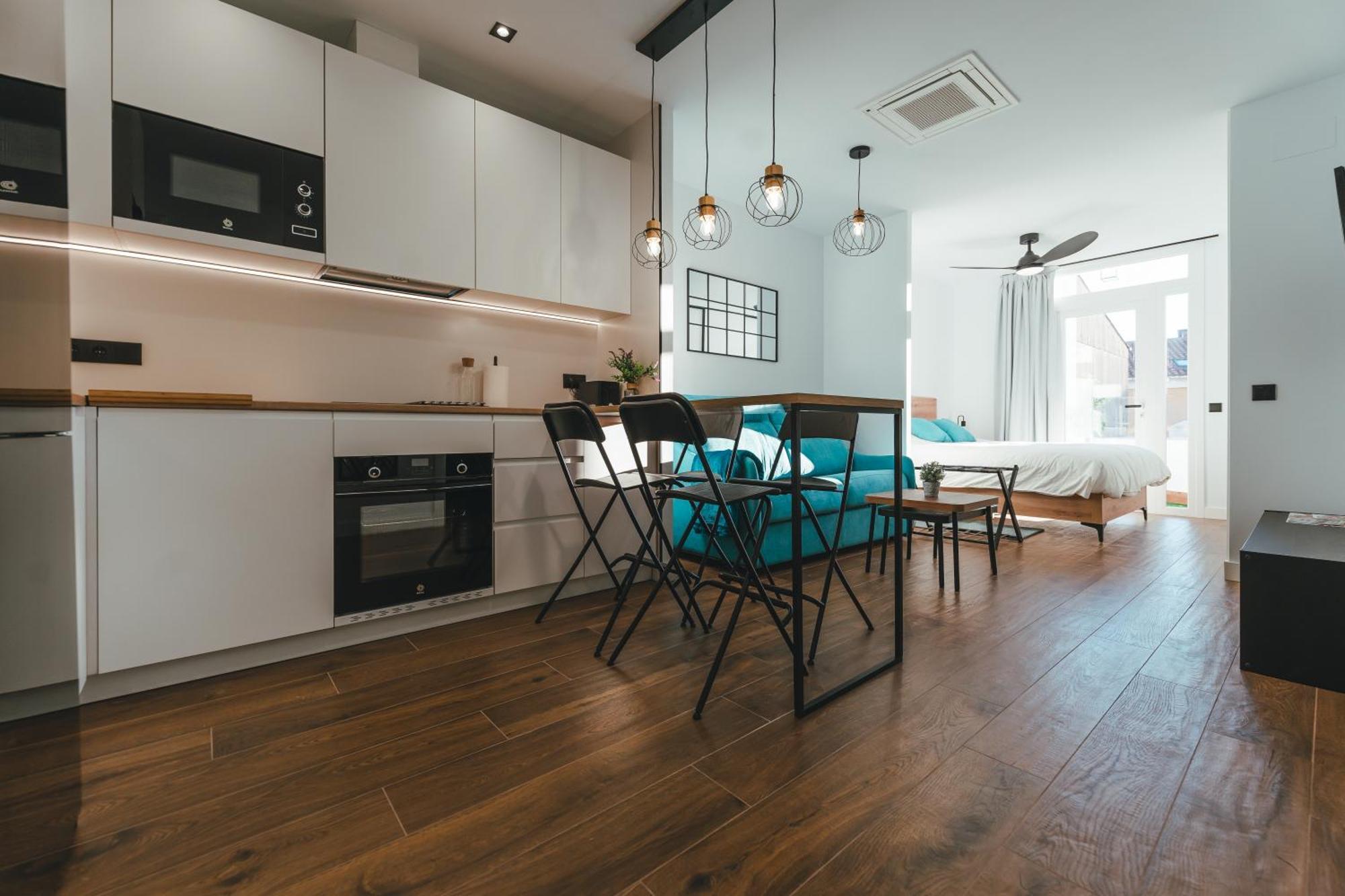 Macarena Suites กาเซเรส ภายนอก รูปภาพ